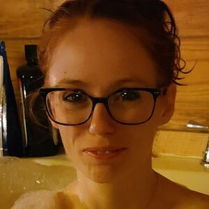 feistylilredfree