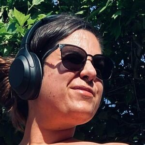 ladywheadphones / ladywithheadphones