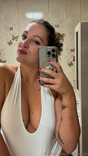 ravishingruth / reel