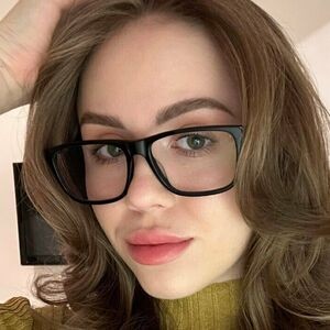 Eva Miller / eva_millerr / miller.ev