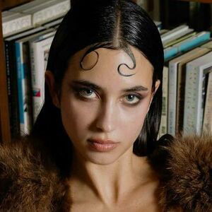 Elisha Herbert / elisha__h / elishaherbert2 / herberttwins