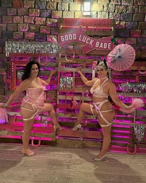 Amanda Smolen / Candy Applebottom / candyapple1983 / candyapplebottom77