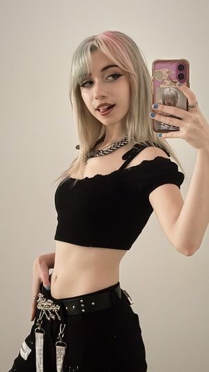 Iluvmeww / iluvmey