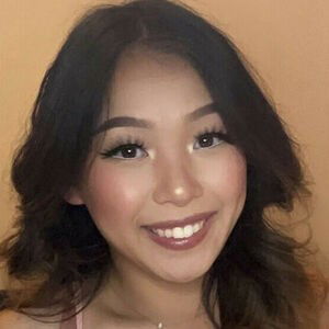 Lizzie Vang / Lizzie.vy / Lizzievx