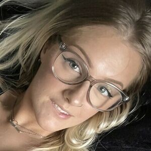 Emily Tokes / EmilyTokes / emilytokes.tv