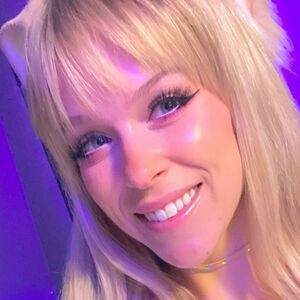 Kiraxxxkat / auroraabloom / kirakittyxxx