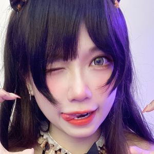 momo520xoxo / momoko.xoxo / momoxoxo0v0