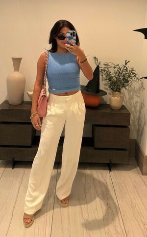 Therese Hollandd / theo_holland420 / theresehollandd