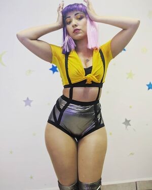 Paoolinablue / pangolina