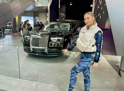 r_j_b_queen / riabqueen