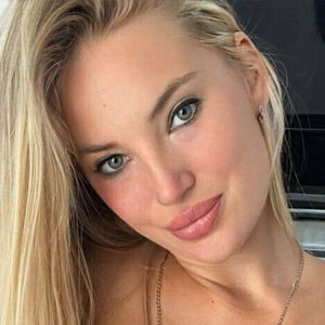 Bunnyblondvip , Bunnyblondee