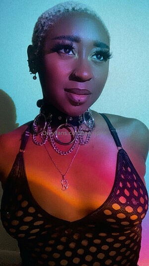 tae.noire