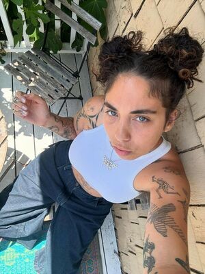 Indigo De Souza / IndigoFarAway / comealongmoon