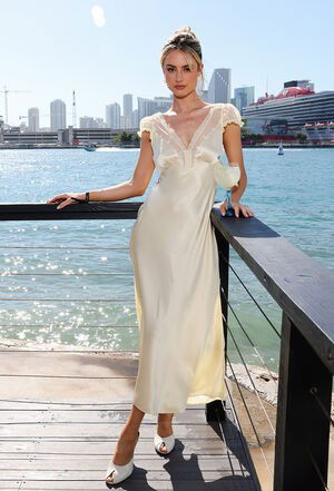 Grace Van Patten / gracevanpatten