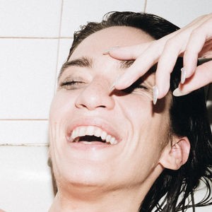 Meghan Burton / megzlegzz