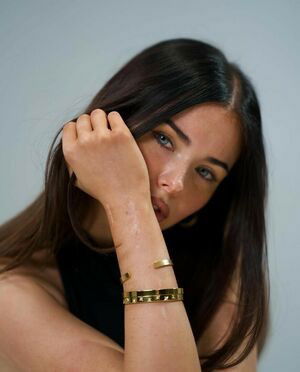 Clarissa Bea / clarissabeaa