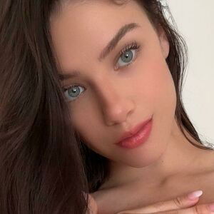 michelleroseluv / michelleroseofficial