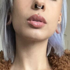 FAWN WINTERS / Fawnie / fawnieeee_ / fawnwinters / https: