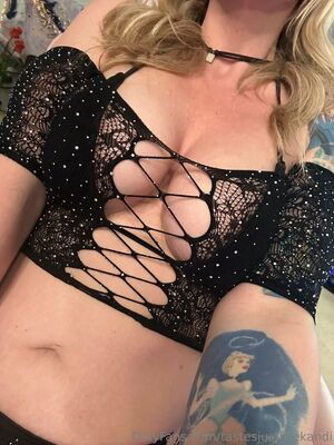 jus_like_candii_ / tastesjustlikekandi