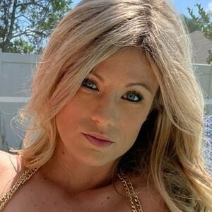 ellie2dope / ellie4play / xxelliex