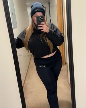 Aprill_Babee