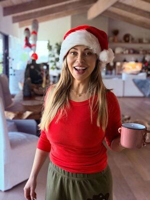 Tara Strong / tarastrong