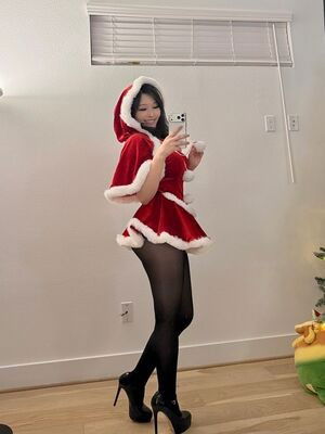 Aikuros / Hyoon / floaromaa