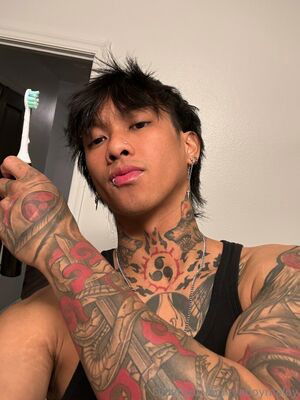 ya_boy_maloy / yaboymaloy