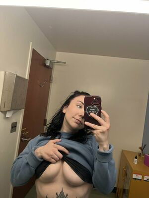 Glizzy McGuire / beijingbitches / cleptocowboy