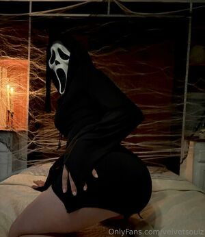 elliah elle / elliah.x / velvetsoulz