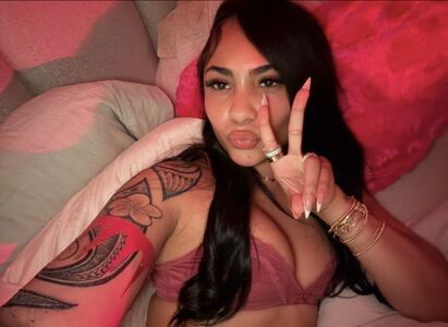 Summyah Marie / Summyahmarie / legendary.myahh