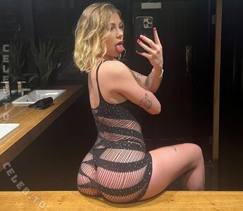 Tina Snows / irltinax / tinasnowss