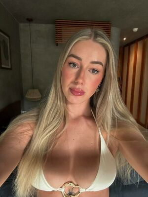 Samantha Pinder / _samanthapinder / sammypinder