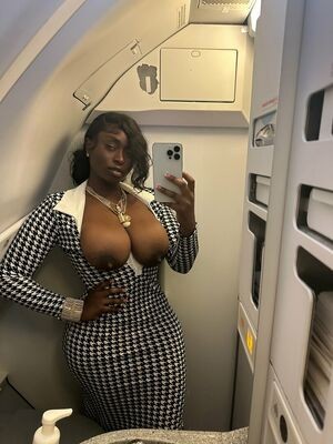 ImxxxDark / Jenise Hart / realblackassjenny