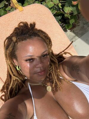 jaden.alexiis / jadenam01 / lotusfllower