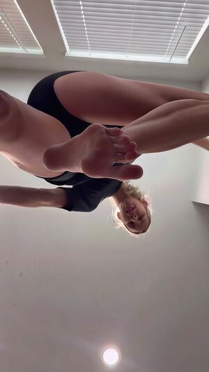 Amazon Allie | amazonalli32 - 6'10'' (208 cm) / allieamazon