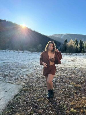 Apoline Perret / apolineprrt / shaniaperrett