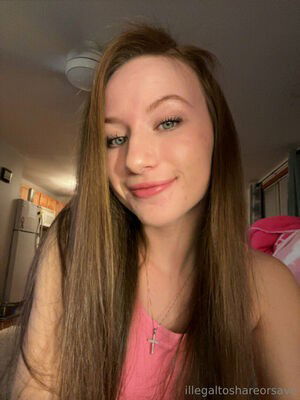 Chloe Cox / Faithmary / Paisley Snow / bigsnoww_ / paisleysnowxo