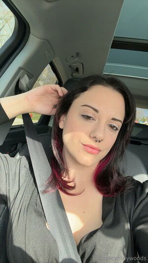 itsrileywoods / rileywoods.tv