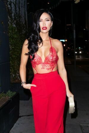 Bre Tiesi / bre_tiesi