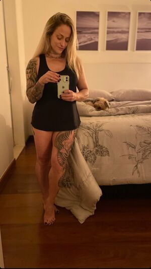 Vanessa Alvares / Vanessa.alvares / vanessa_powerlifter