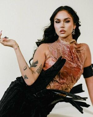 Maggie Lindemann / MaggieLindemann / alienme0w