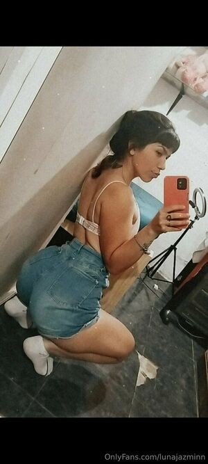 _lunajazmin / lunajazminn