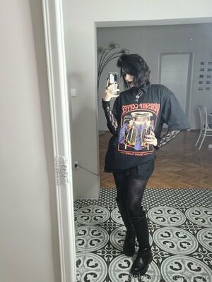 Babyvillian / babyvillain / yourbabyvillain / yourbabyvillian