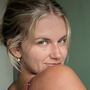 Claire Schroeder / claireschroeder / spicyjazzyofficial