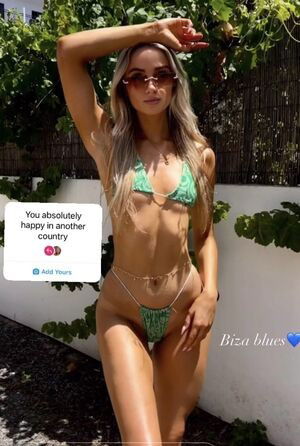 Grace Hemingway / gracehemingway_ / rx_vitamin_d