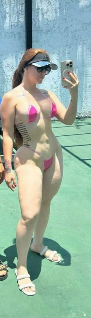 Dora Mendez / annabellpeaksxx / peks_4