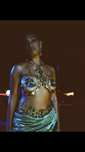 Solange Knowles / solangeknowles