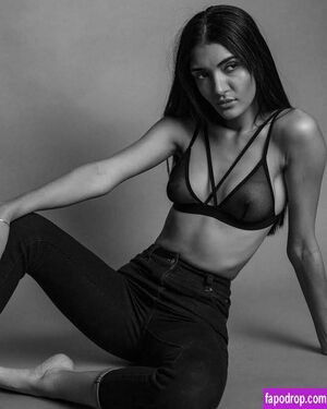 Nadiya Khan / Nadiyakhan