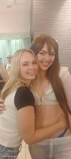 amv._21 / freealiyah